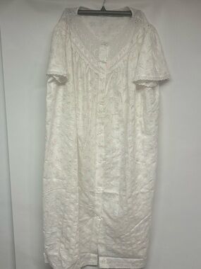 Classic White Cotton Button-Front Nightgown with Subtle Pink Floral Detail